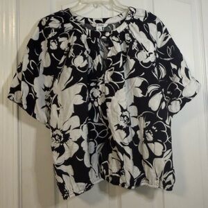 77 Park Elegant Black and White Floral Blouse Large